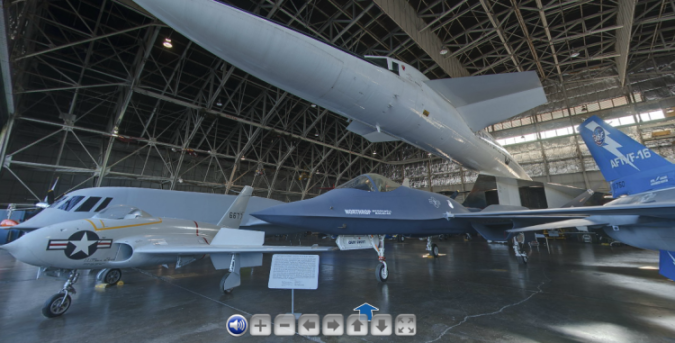 El ejemplar de XB-70, entre otros aviones